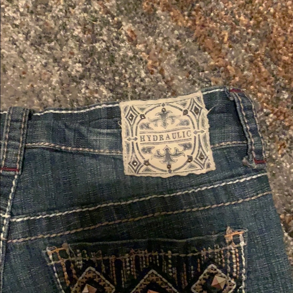 Shorts - Picture 8 of 9
